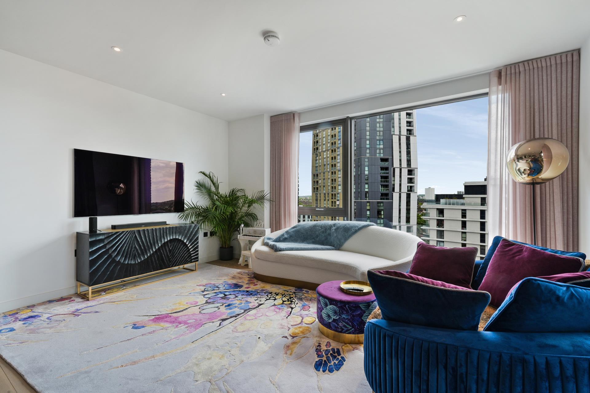 Flat New Union Square in Greater London