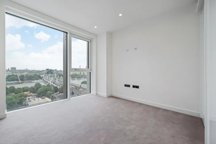 Flat York Road in Greater London