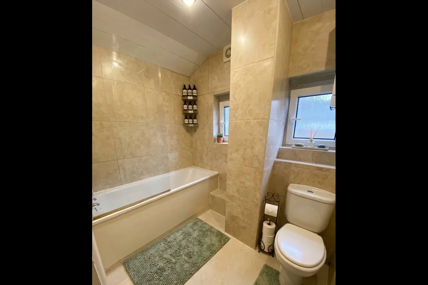 Room Macroom Road in City of Westminster
