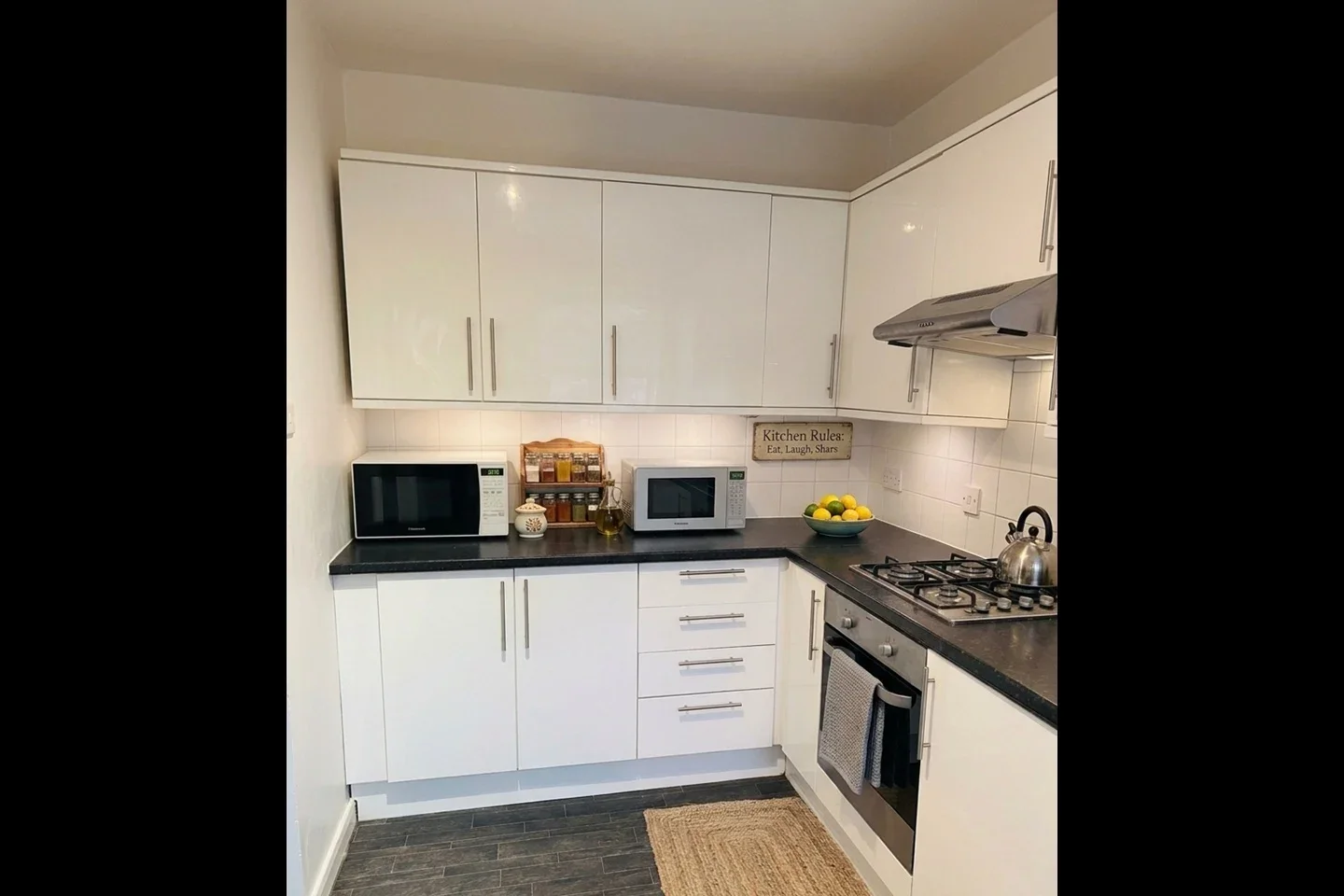 Room Macroom Road in City of Westminster