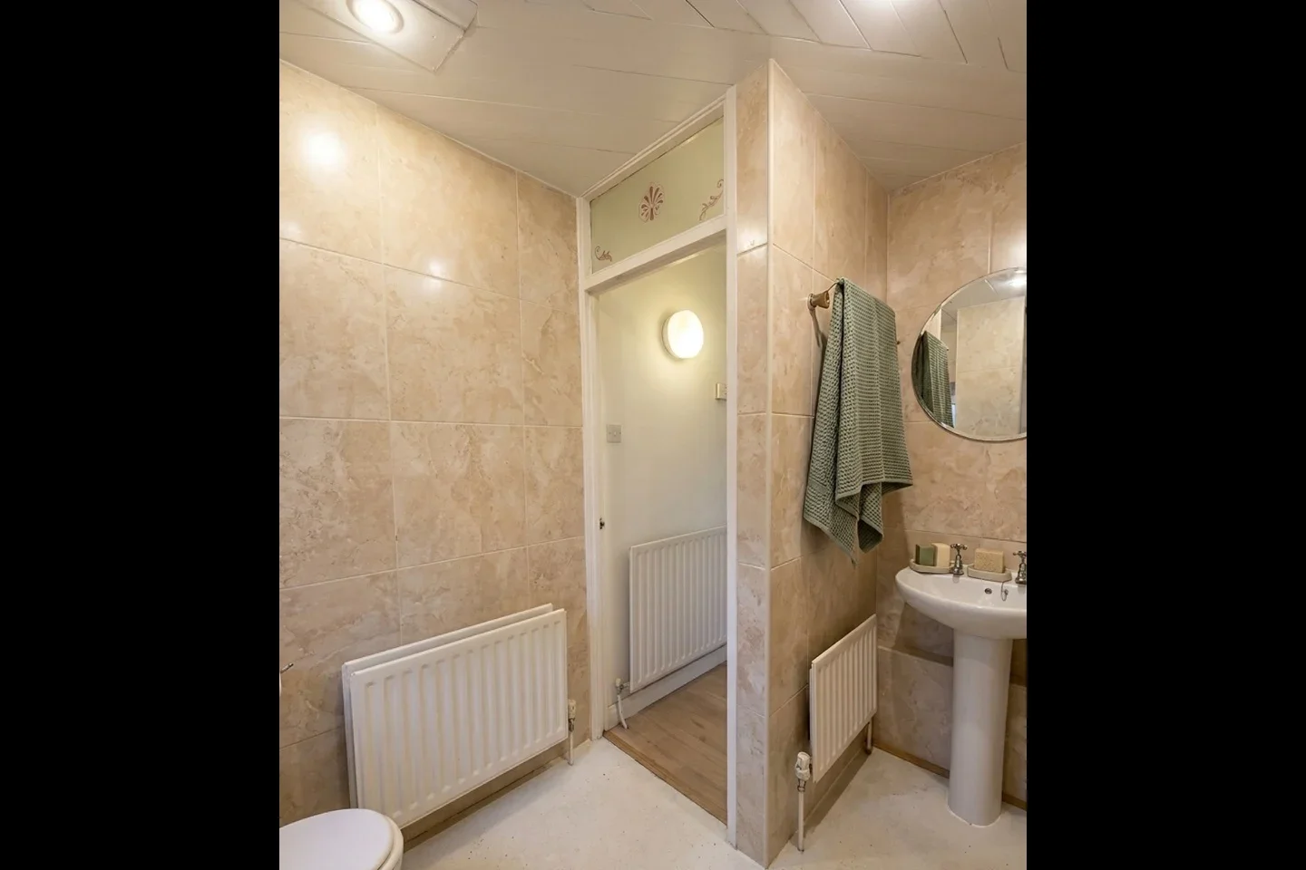 Room Macroom Road in City of Westminster
