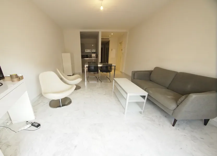 Flat Rue Paul Déroulède in Nice