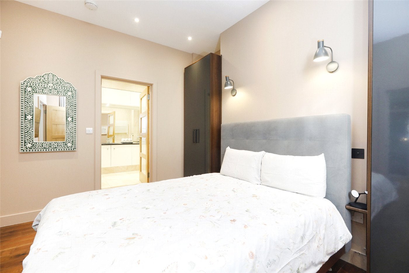 Flat Judd Street in Greater London