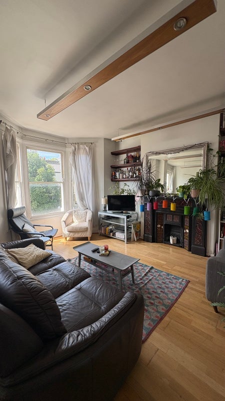 Room Holmewood Road in Greater London