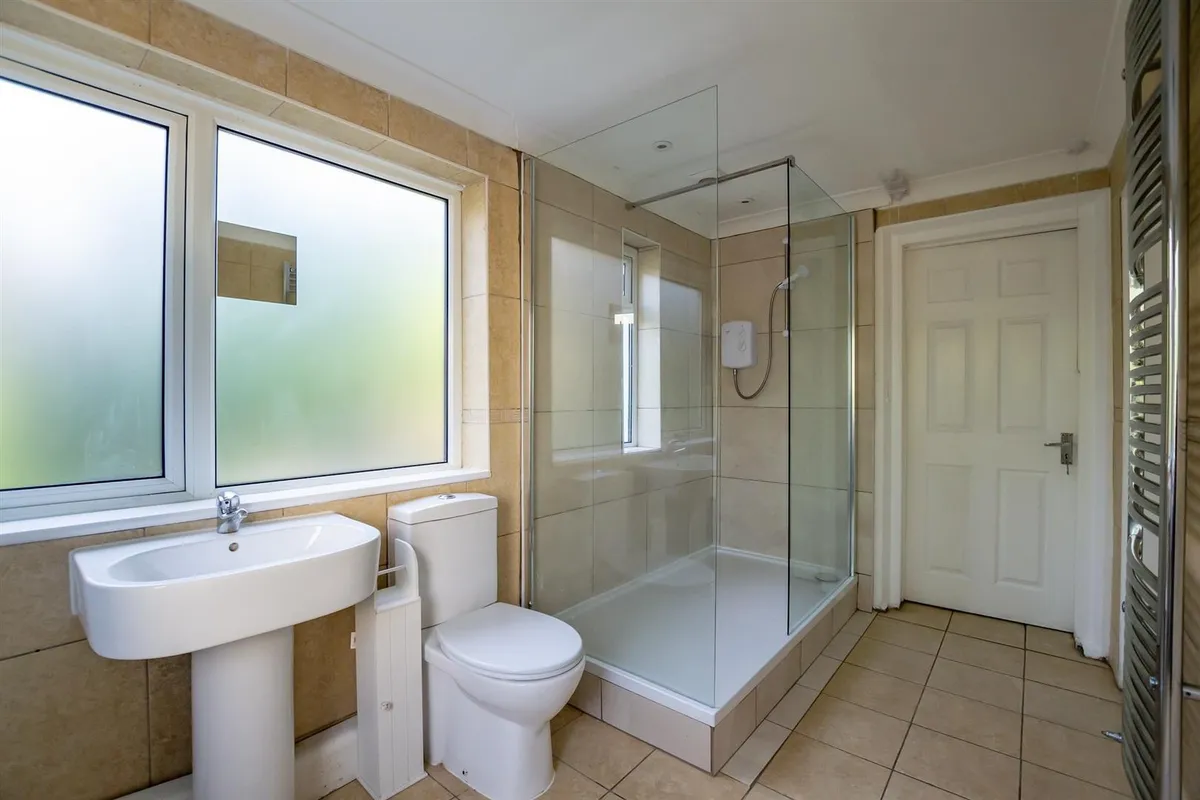 Flat Middleton Rise in Brighton