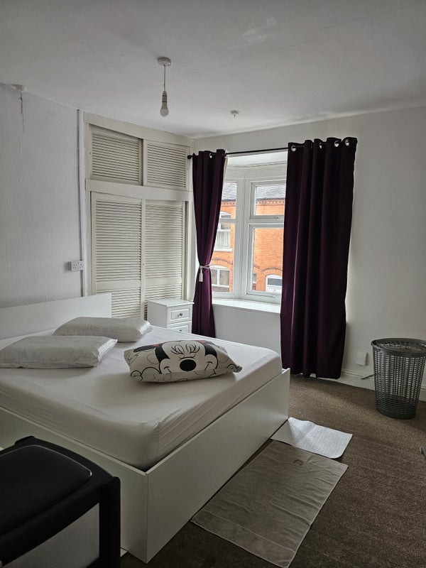 Room Raymond Road in Leicester