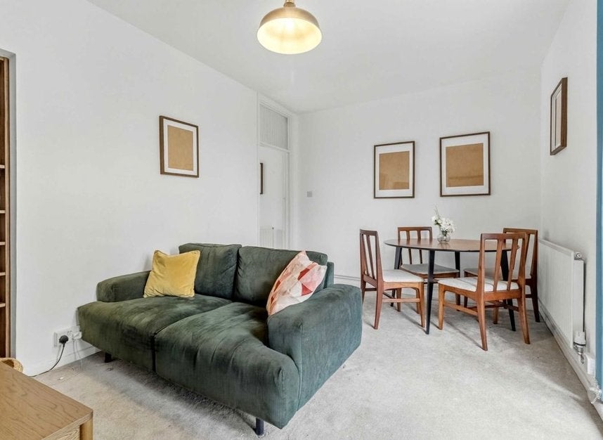 Flat Hilgrove Road in Greater London