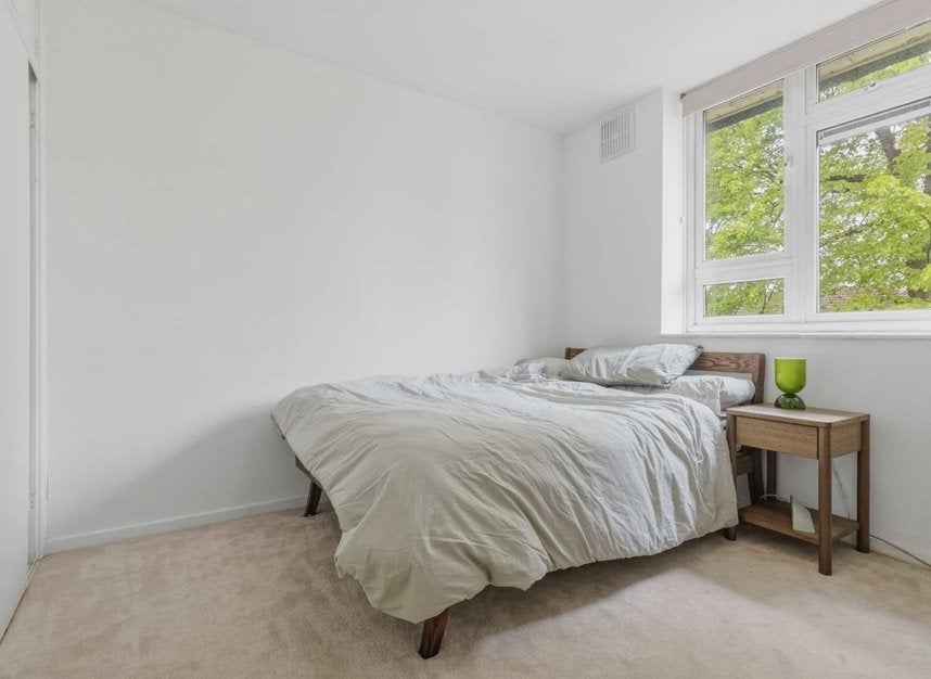 Flat Hilgrove Road in Greater London