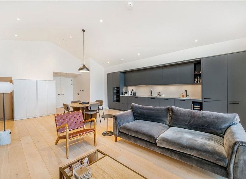 Flat Broadwick Street in City of Westminster