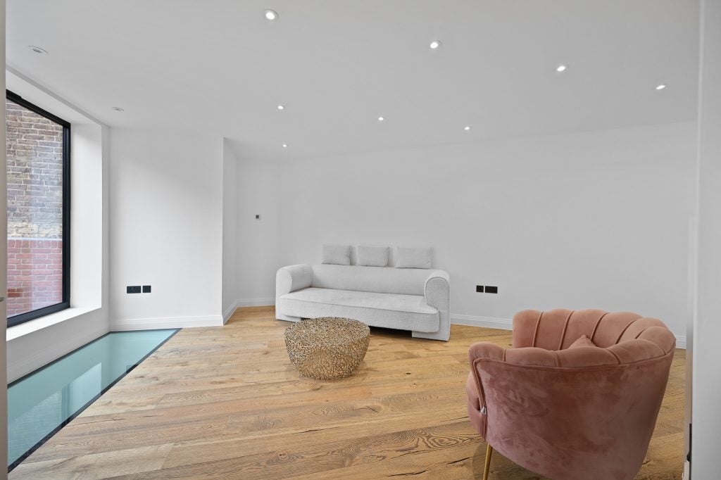House Poplar Grove in Greater London