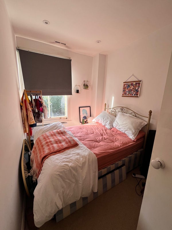 Room Drayton Park in Greater London