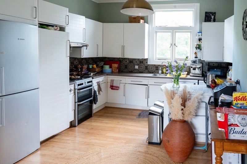 Room Drayton Park in Greater London