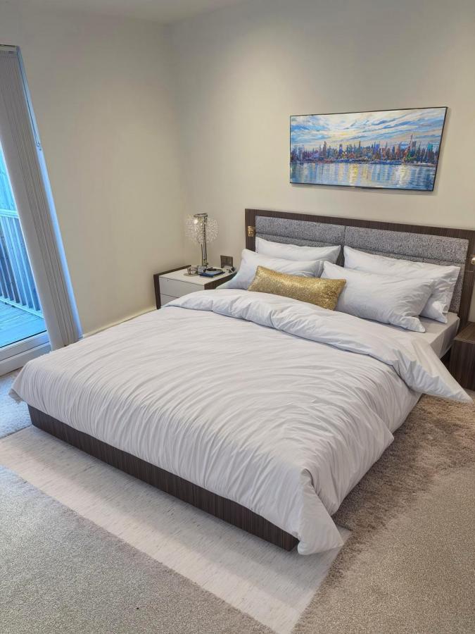 Room Brook Road in Bristol