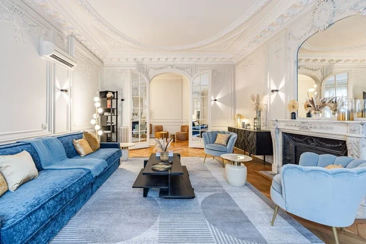 Flat Avenue Hoche in Paris