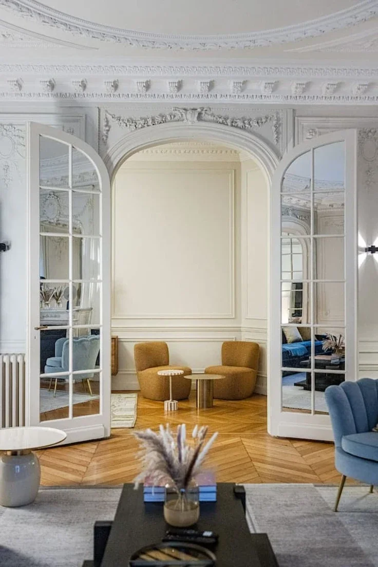Flat Avenue Hoche in Paris