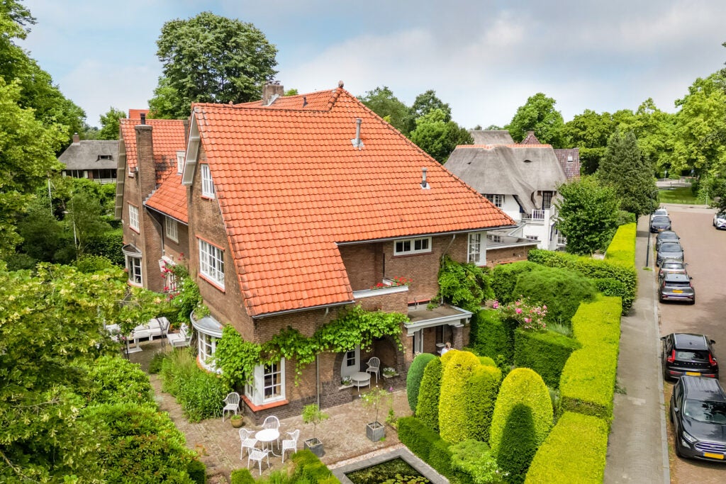 Huis de Roy van Zuidewijnlaan 43 in Breda