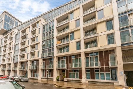 Flat Winchester Road in Greater London