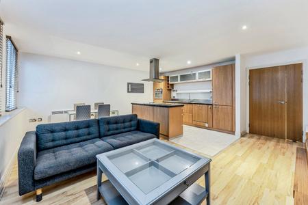 Flat Winchester Road in Greater London