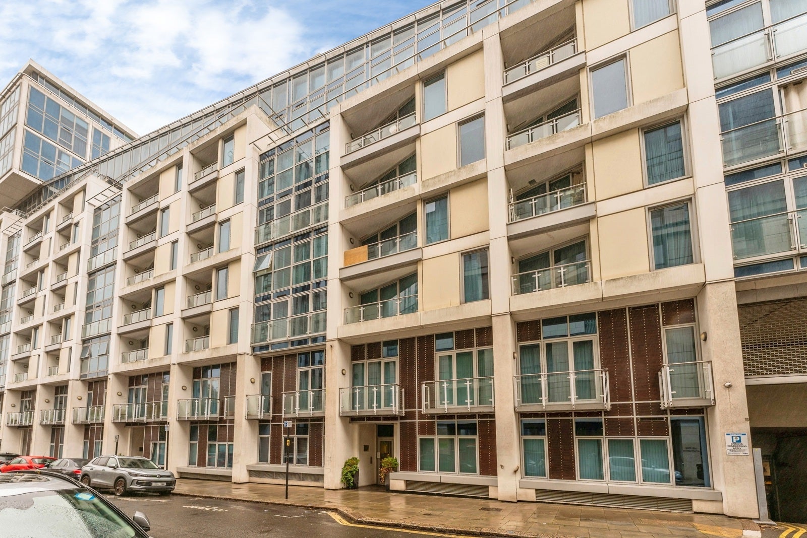 Flat Winchester Road in Greater London