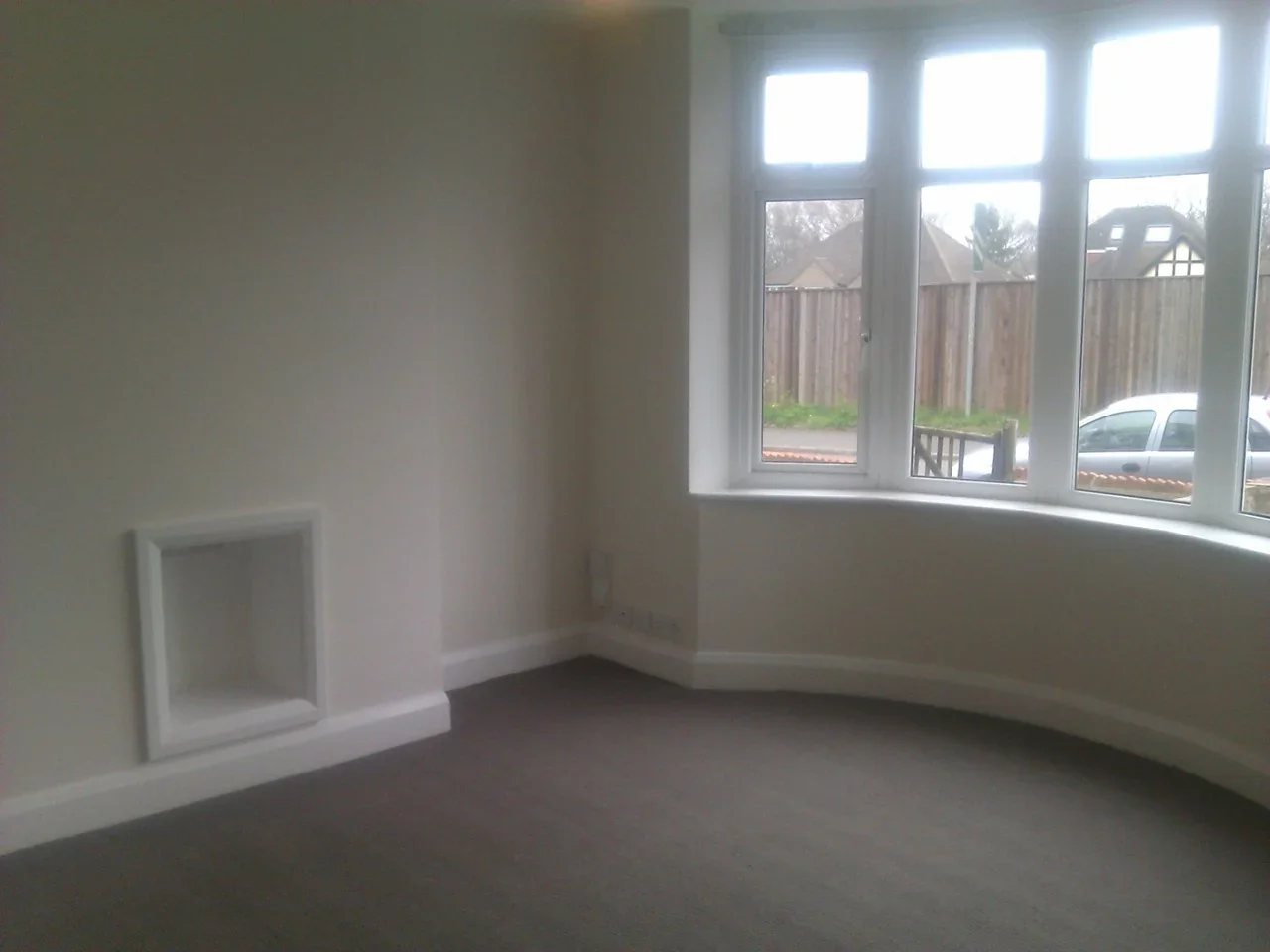 Room Beckingham Road in Guildford