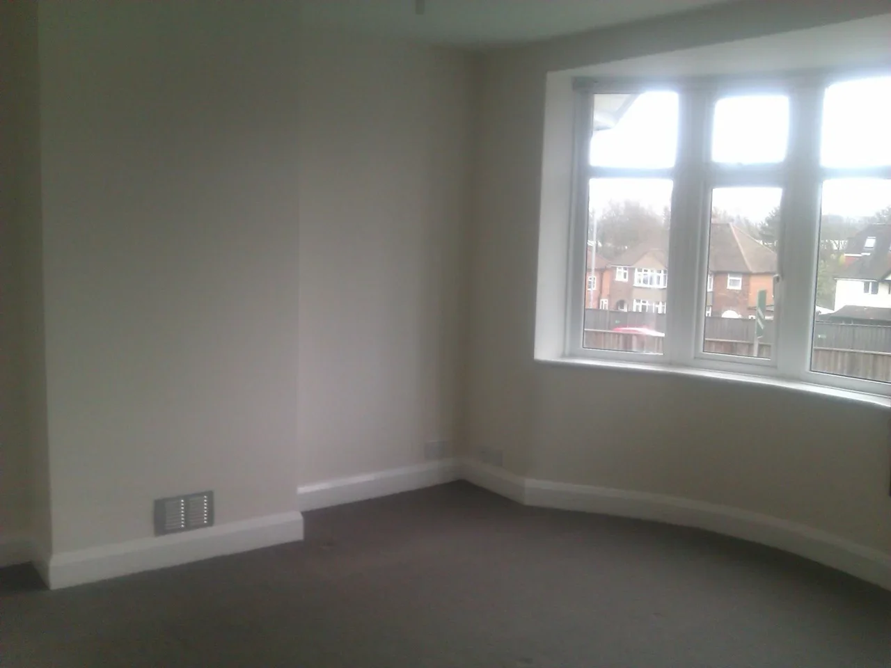 Room Beckingham Road in Guildford