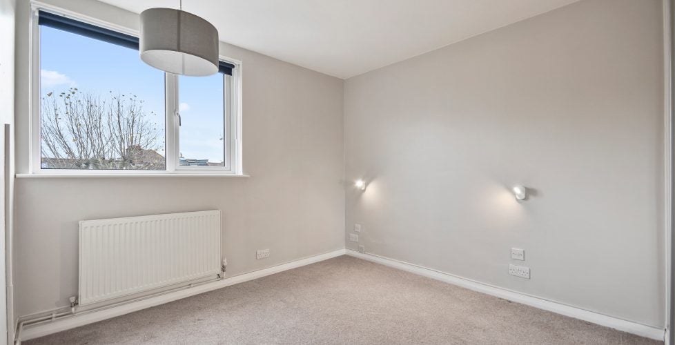 Flat Bellevue Road in Greater London