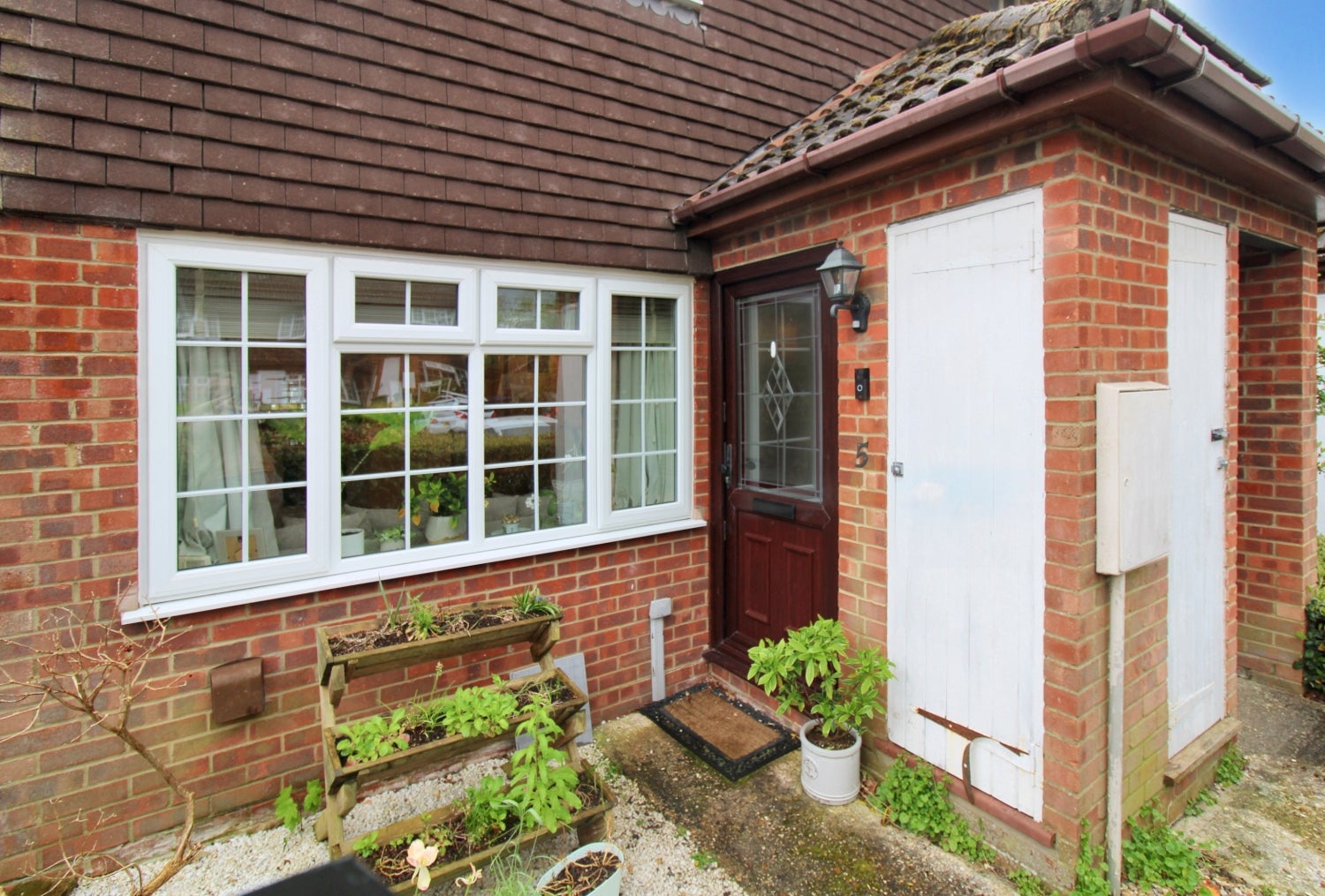 Flat Poplar Close in Surrey Heath