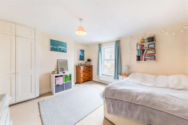 Flat Balfern Street in Greater London