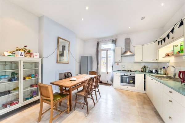 Flat Balfern Street in Greater London