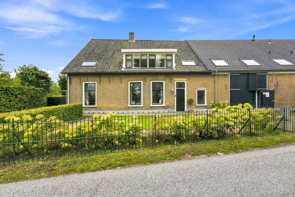 Huis Westeinde 9 in Oud-Alblas