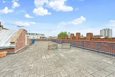 Flat Amwell Street in Greater London