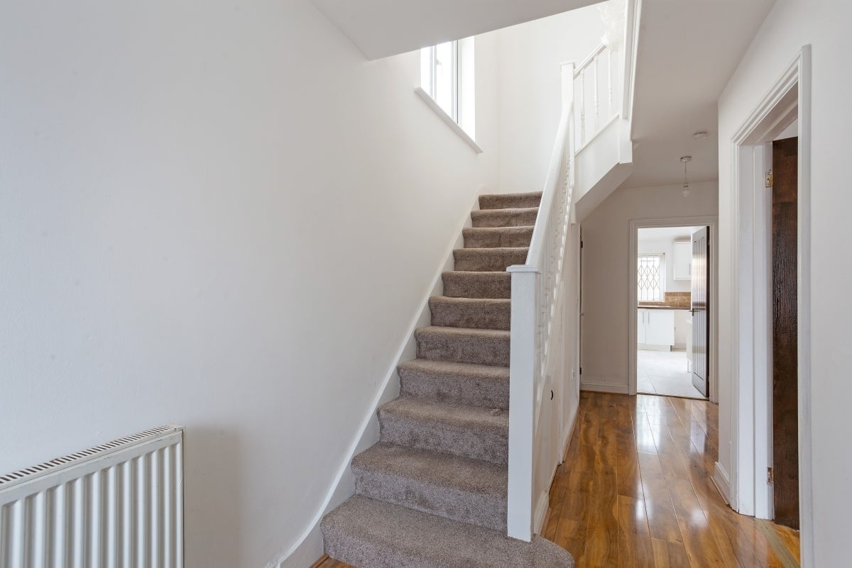 House Ballogie Avenue in Greater London