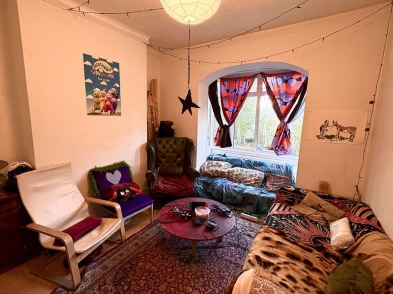 Room Coldharbour Lane in Greater London