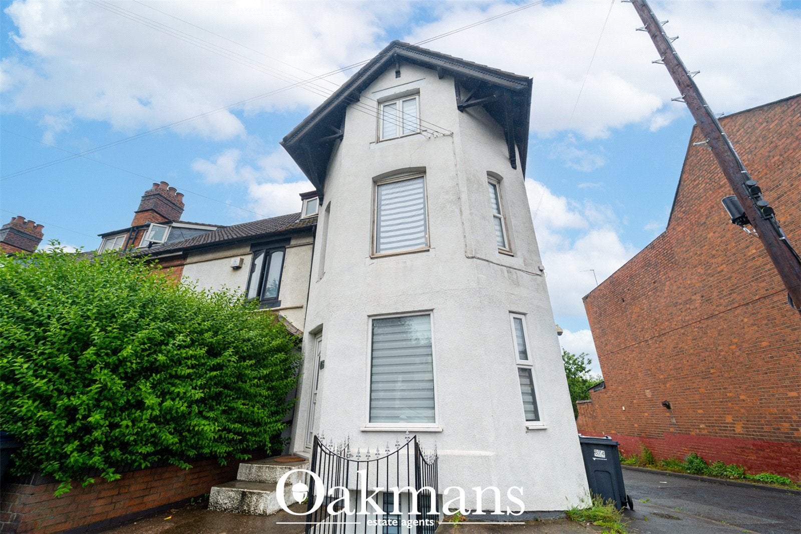 House Dobbs Mill Close in Birmingham