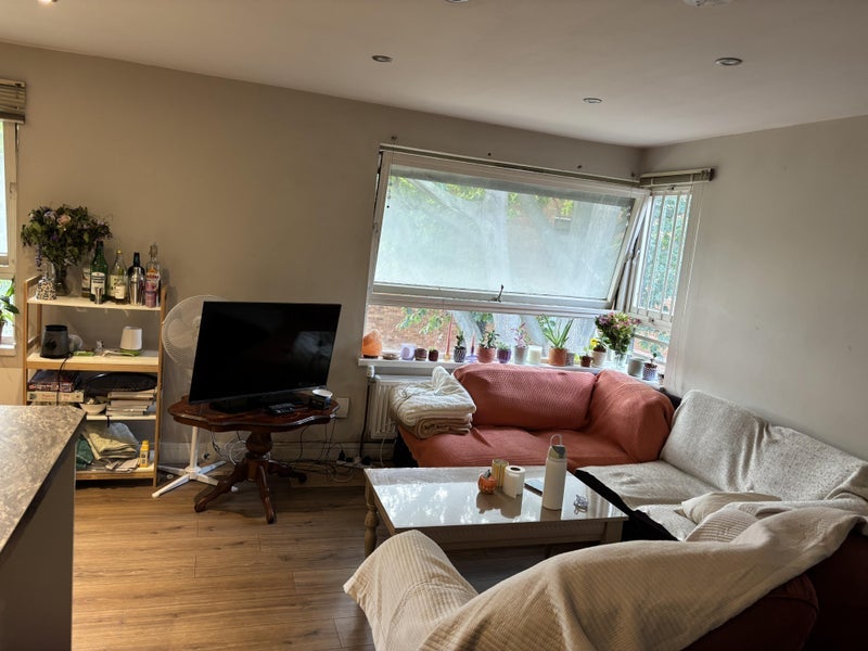 Room Mary Datchelor Close in Greater London