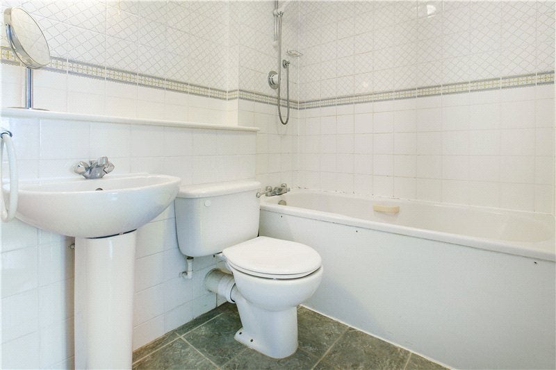 Flat Marryat Square in Greater London