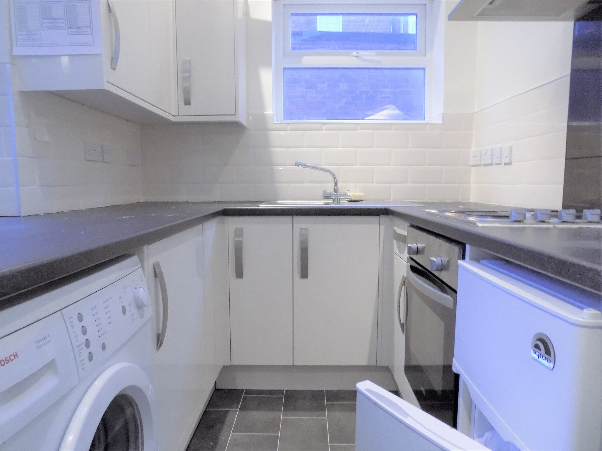 Flat Norman Place in Leeds