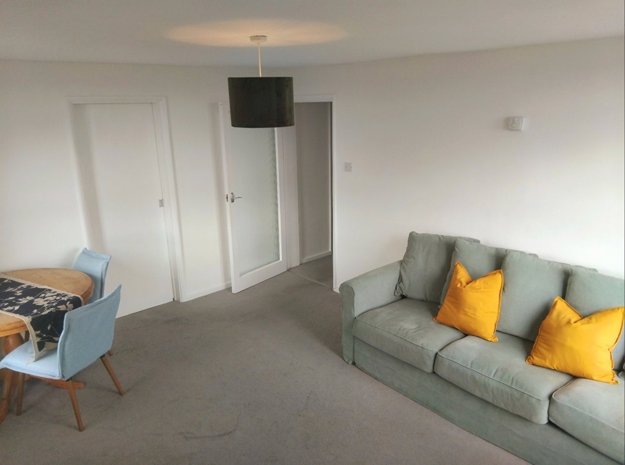 Flat Pierrepoint in Greater London