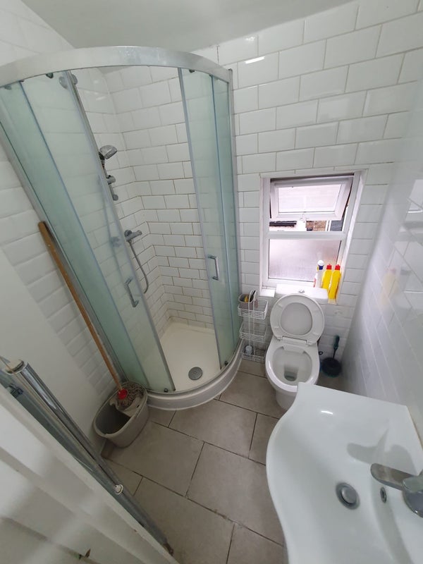Room Berners Road in Greater London
