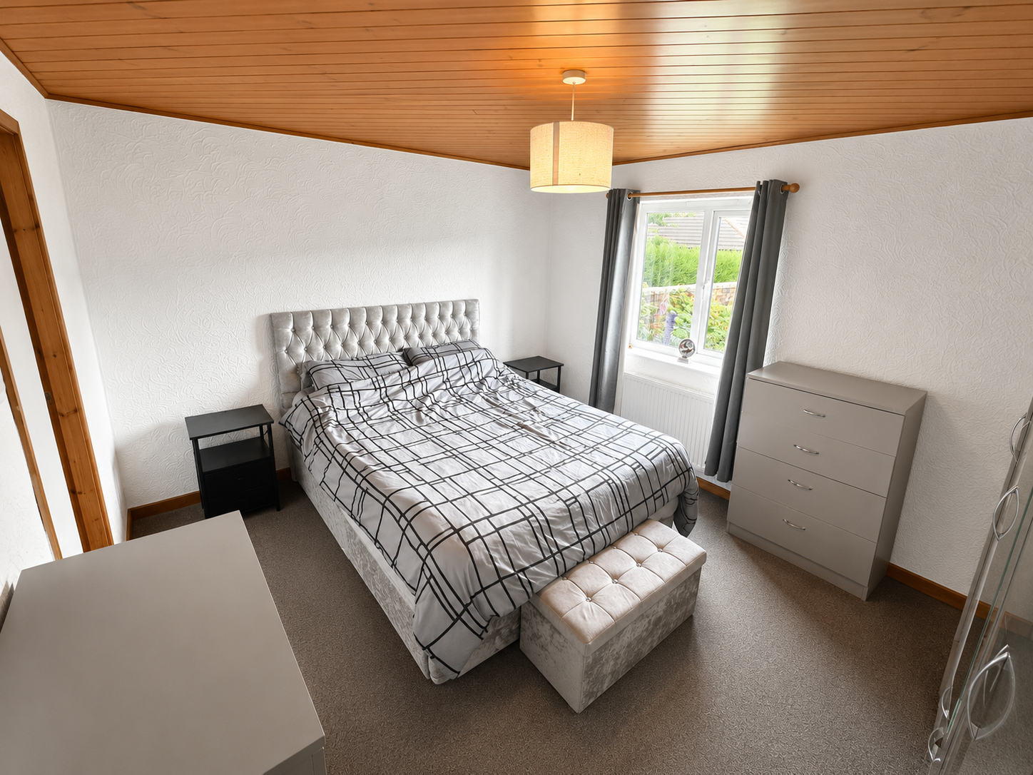 House Black Carr Lodge in Wakefield