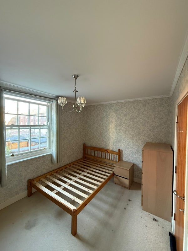 Room Hastings Street in Greater London