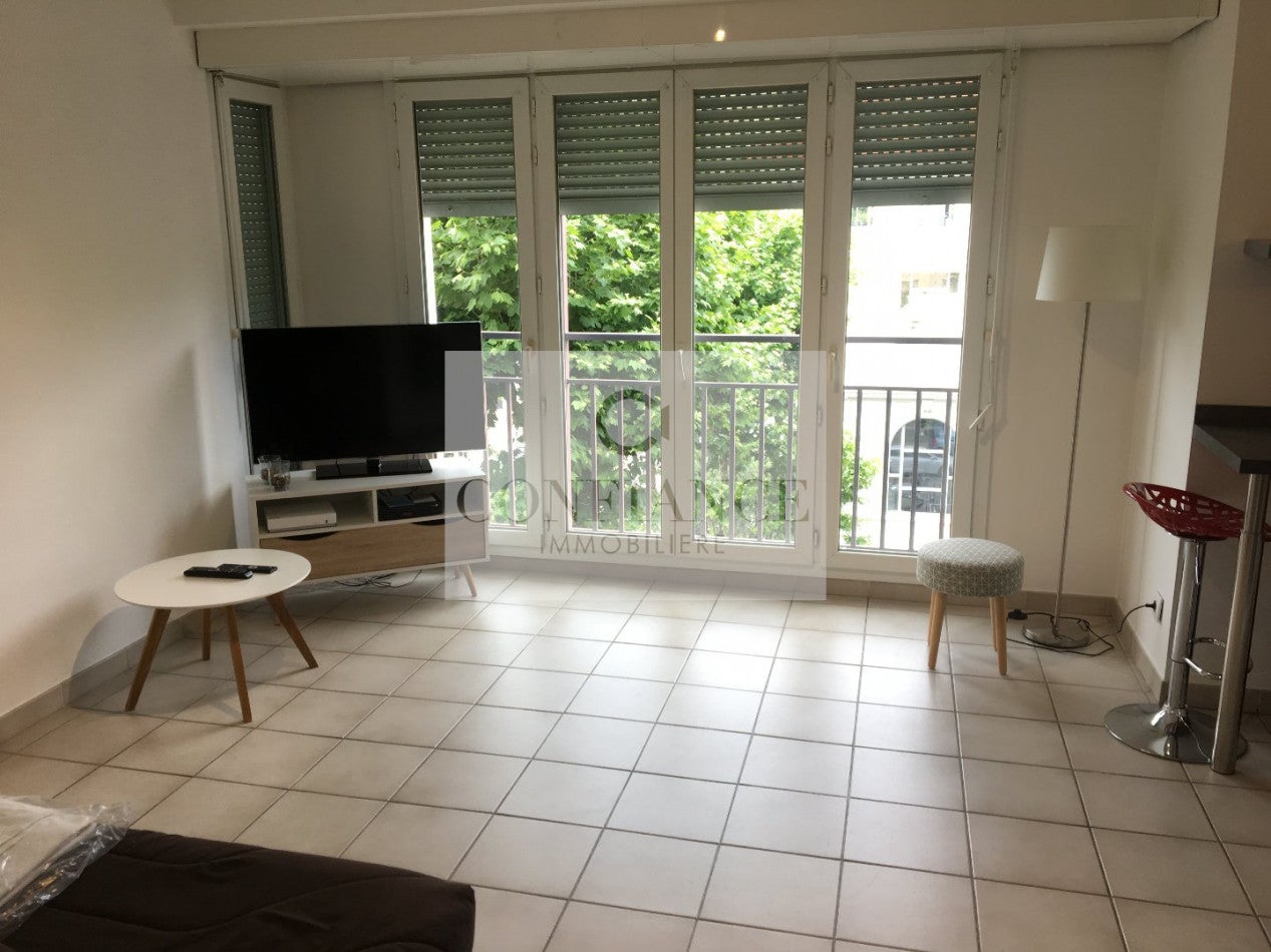 Flat Boulevard Carabacel in Nice