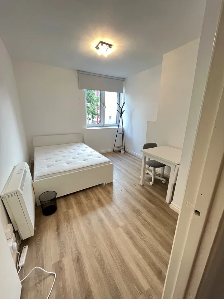 Flat Harrington Street in Greater London