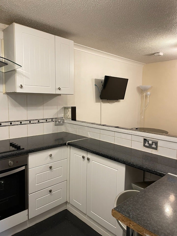 Flat Leather Lane in Greater London