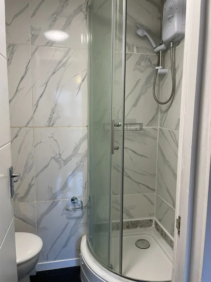 Flat Leather Lane in Greater London