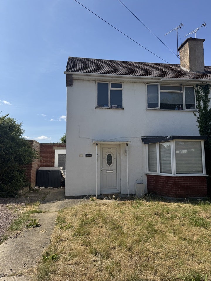 House Dorset Avenue in Cheltenham