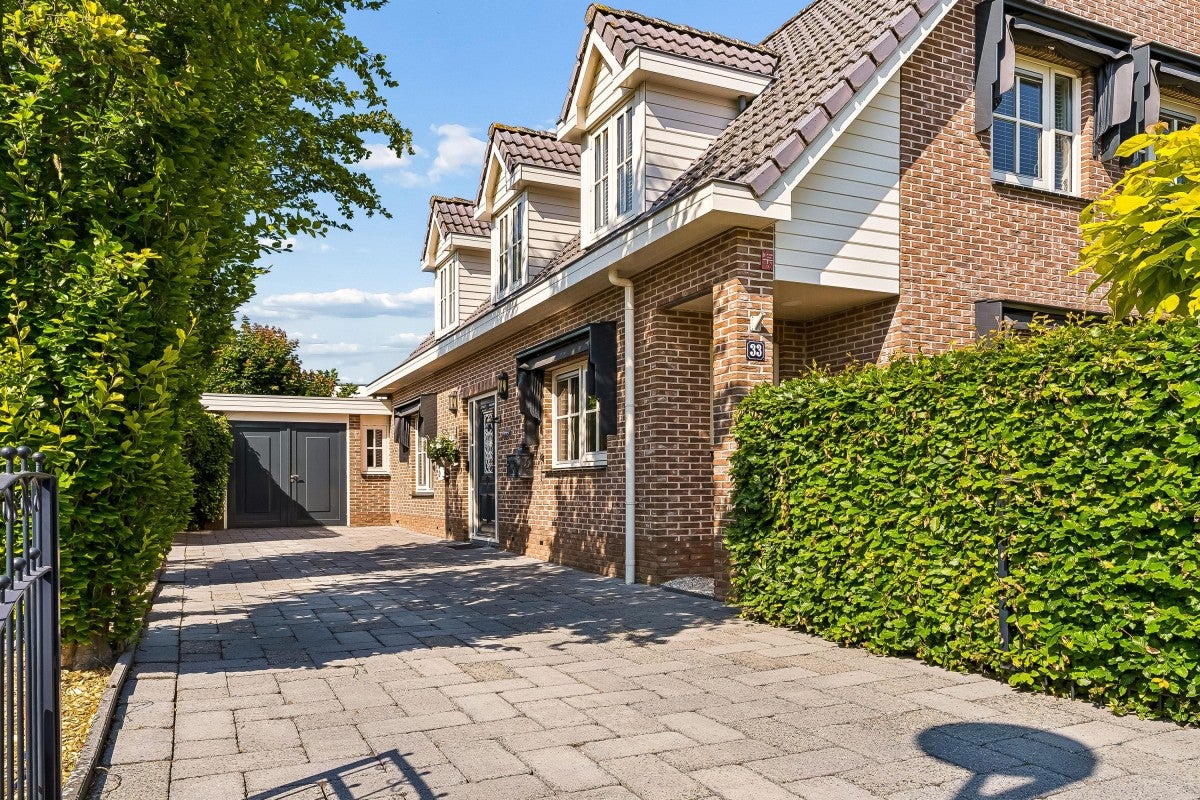 Vrijstaande woning te koop: Wim Schuhmacherhof 33, Almere