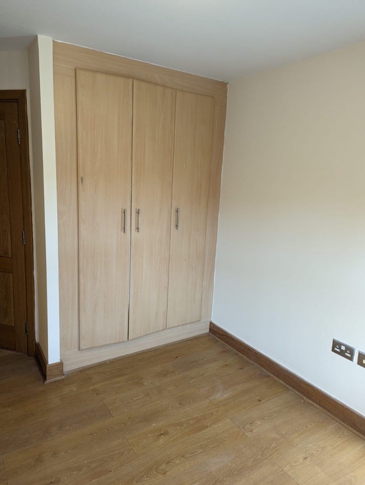 Flat Skerne Walk in Greater London