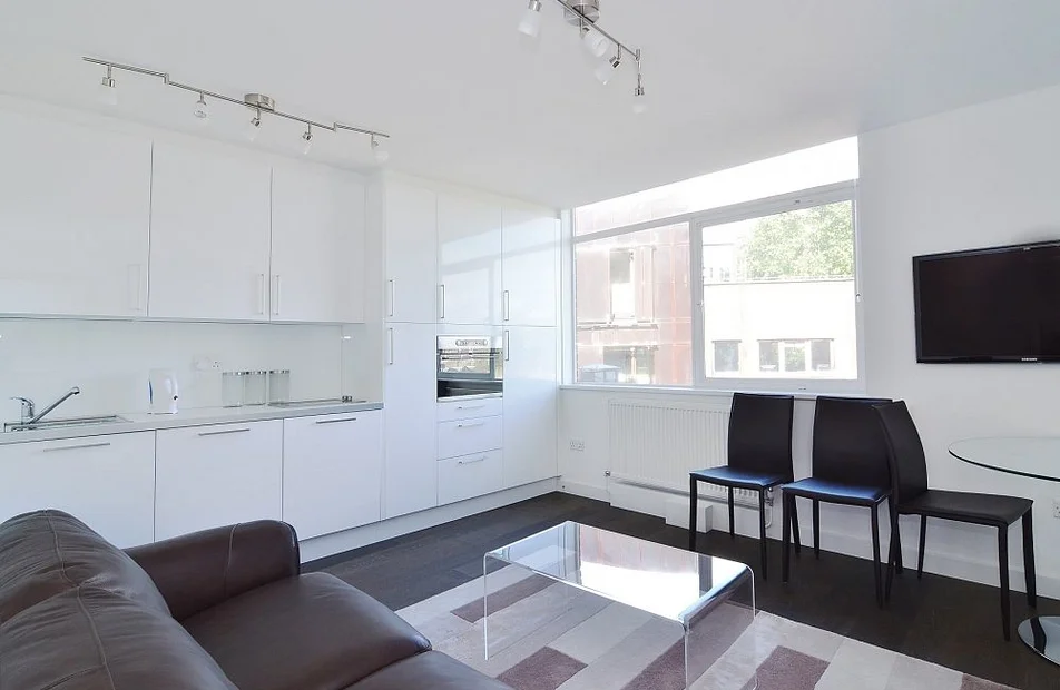 Flat Holbein Place in Greater London