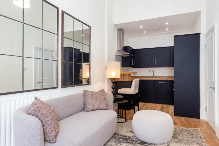 Flat Old Brompton Road in Greater London